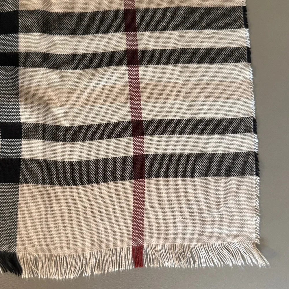 Plaid Lightweight Cashmere Men’s Scarf with Fringe.